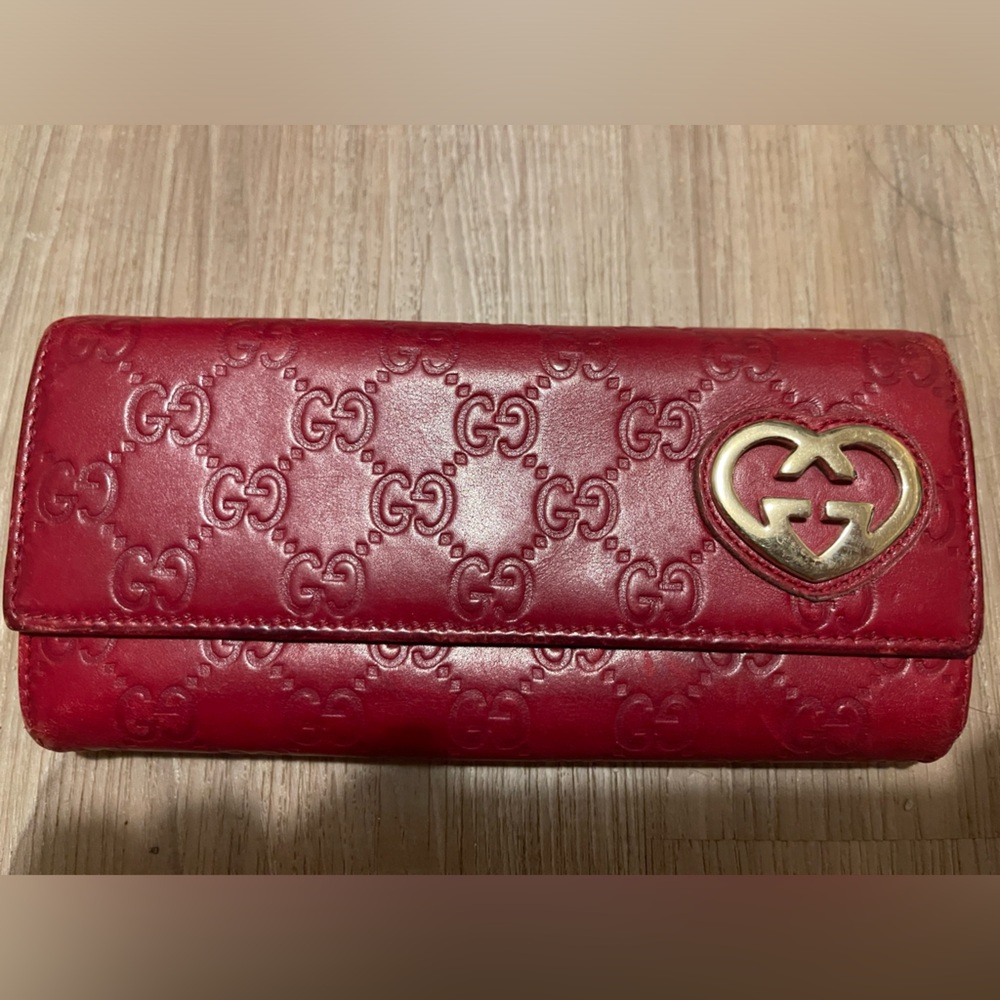 Gucci Rouge Leather Marmont Heart Long Wallet